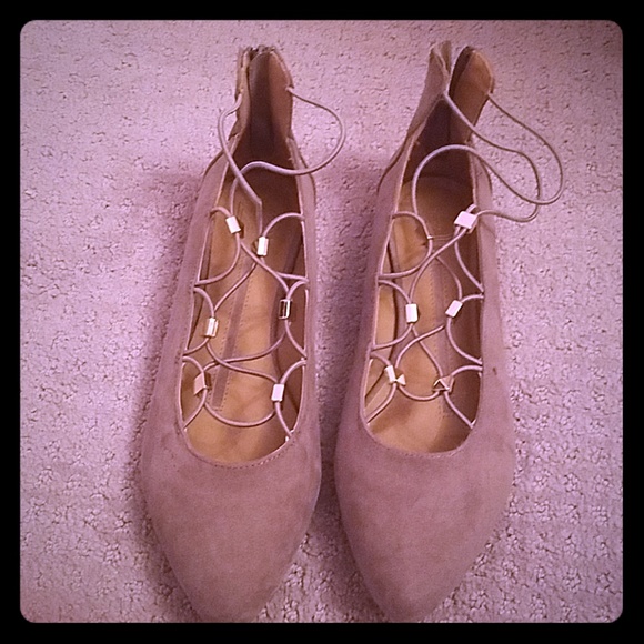 Shoes - Picture 1 of 3